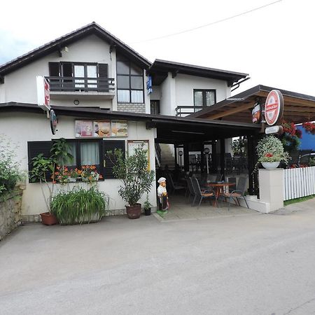 Bed And Breakfast Victoria オグリン エクステリア 写真