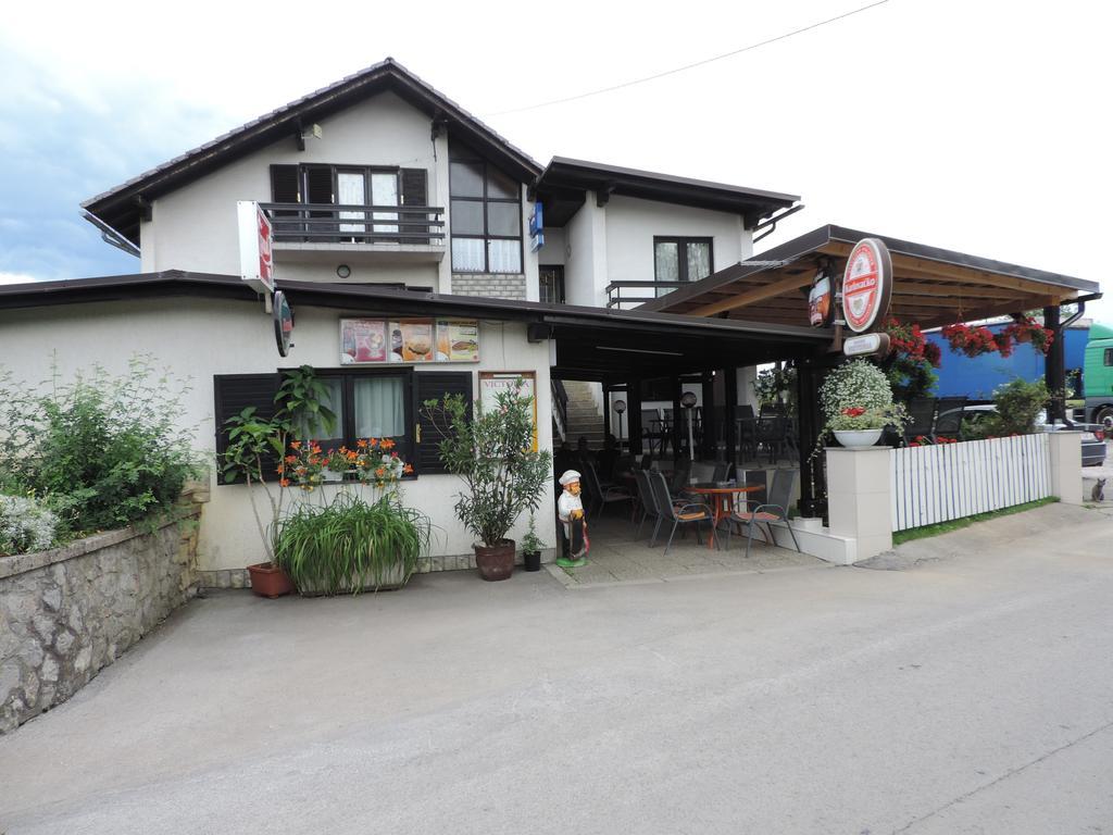 Bed And Breakfast Victoria オグリン エクステリア 写真